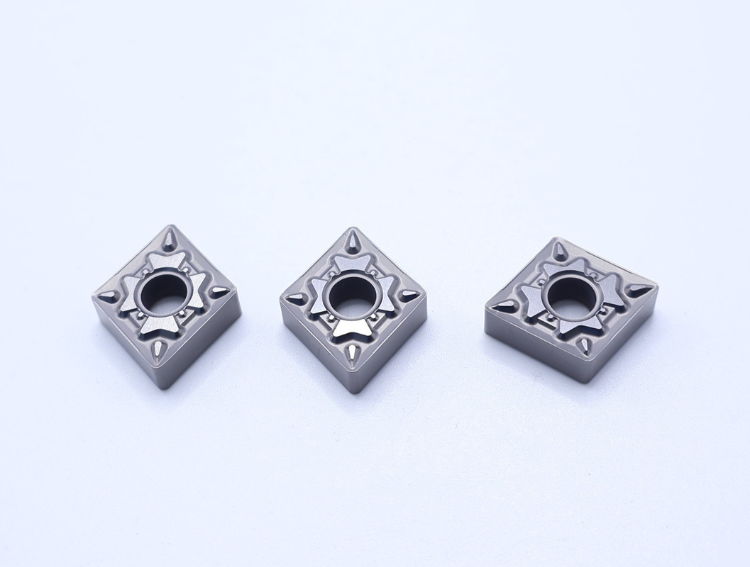 HRA92.5 강도 CNMG120408-FQ 외부 회전 CNC 턴 머신 삽입 등급 MC3015 부착되지 않은 세르메트 삽입