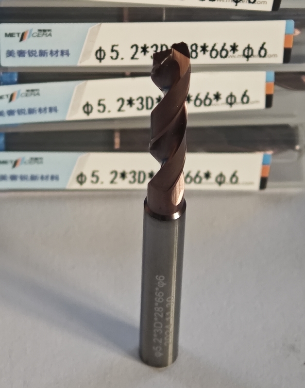 고체 탄화물 3D / 5D 드릴 G-외부 냉각액 φ5.2 x 3D x 28 x 66 x φ6mm 절단 도구로 코팅