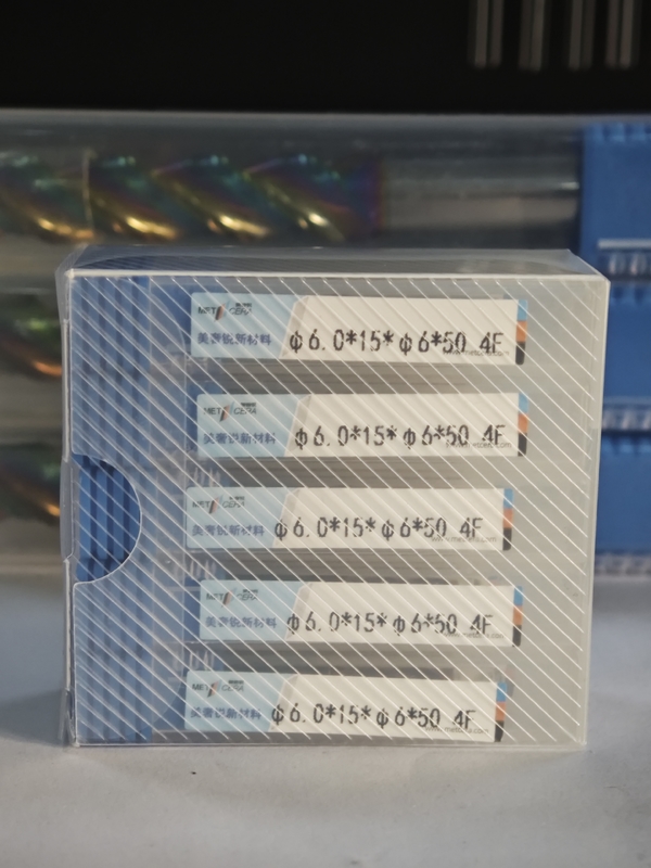 MPE4 HRC55-HRC60 고체 탄화물 절단기 4 플루트 평면 끝 밀 CNC 밀 절단기 φ6.0 x 15 x φ6 x 50mm 코팅 AlCr 코팅