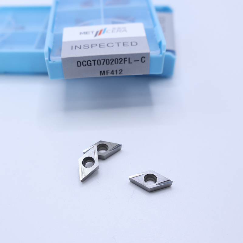 MF412/PV4312 등급 은 / 청동 DCGT07 DCGT11 C 끝 칩 브레이커와 탄화물 CNC 회전 삽입