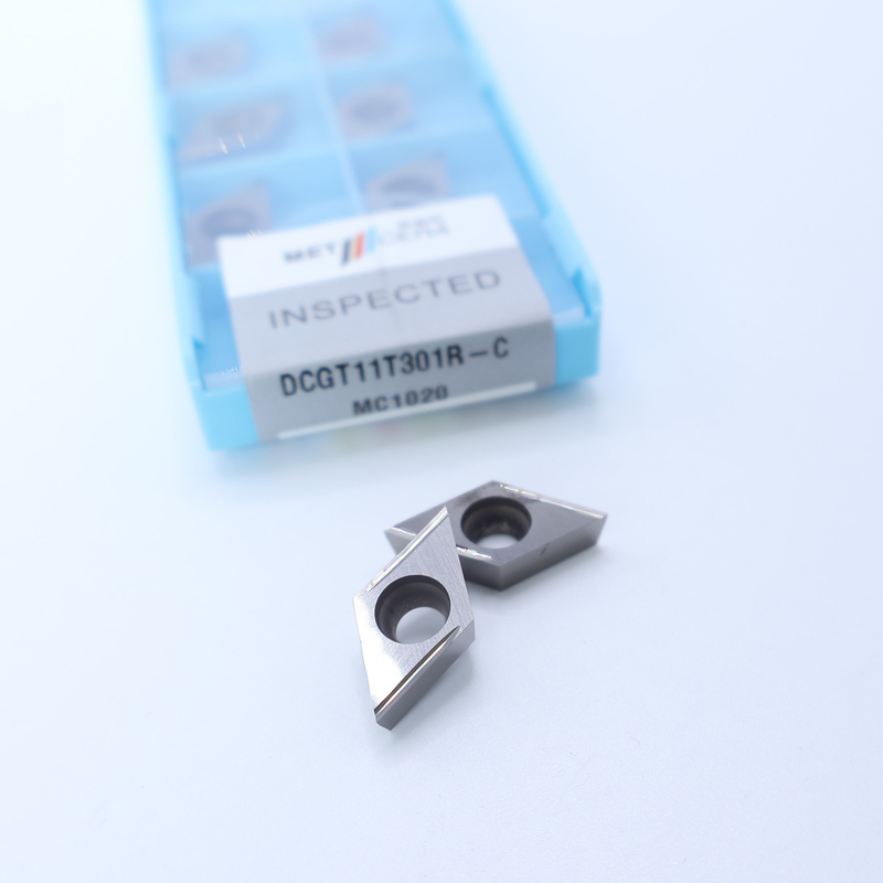 세르메트 CNC 회전 삽입자 DCGT07 DCGT11 C 끝 칩 브레이커 금속 재료 높은 마모 저항 장점