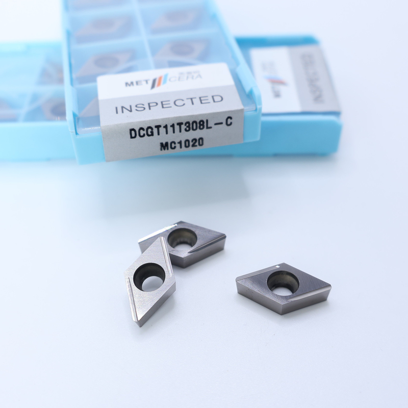 세르메트 CNC 회전 삽입자 DCGT07 DCGT11 C 끝 칩 브레이커 금속 재료 높은 마모 저항 장점
