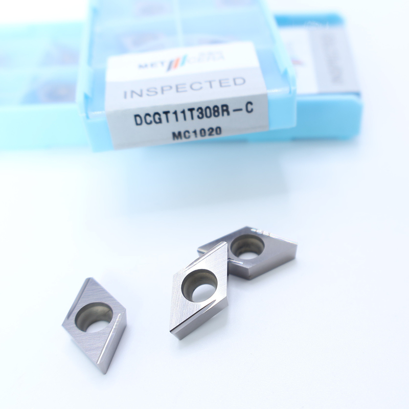 세르메트 CNC 회전 삽입자 DCGT07 DCGT11 C 끝 칩 브레이커 금속 재료 높은 마모 저항 장점