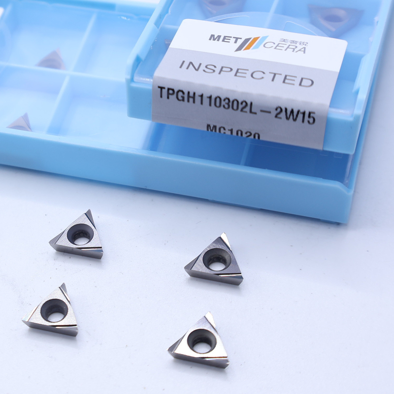 TiCN 세르메트 CNC 회전 삽입 TPGH1103 2W15 날카로운 마무리 칩 브레이커 금속 재료 높은 착용 저항 장점